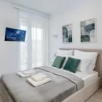 Chloe\'S Luxury Apartment & Ev Charger & Free Private Parking