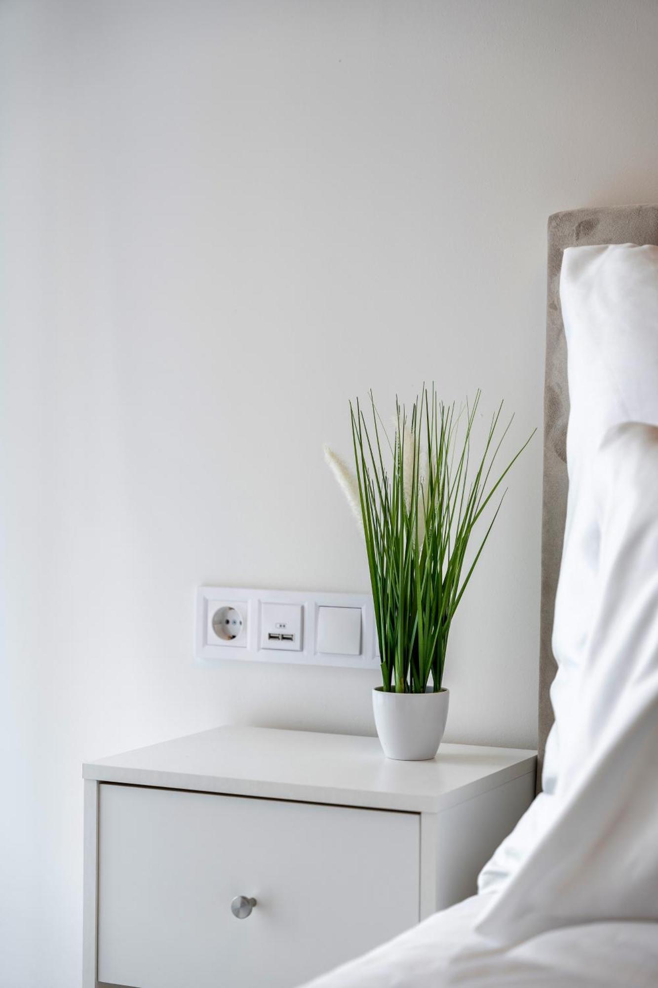Apartament Chloe's Luxury & Ev Charger & Free Private Parking