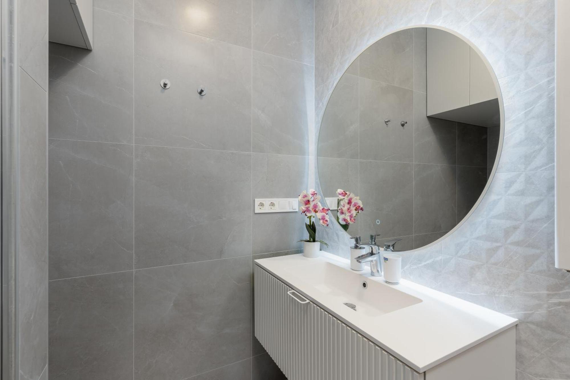 Chloe's Luxury & Ev Charger & Free Private Parking Apartment Budapest
